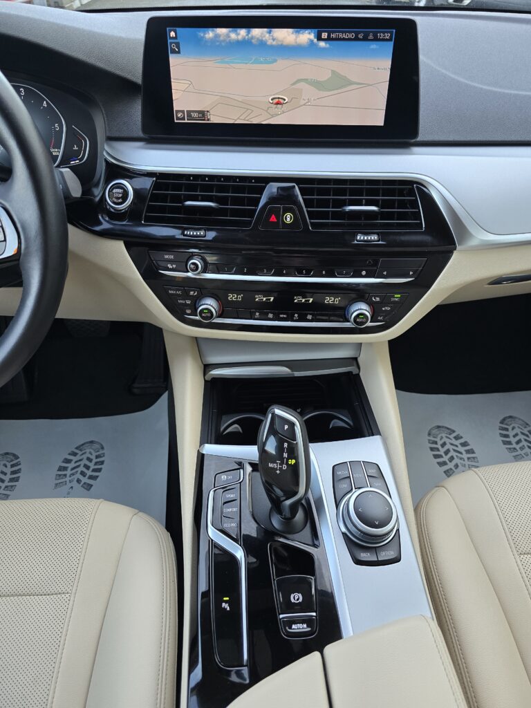 BMW 518d 110kW FACELIFT 2021 AUTOMAT LED + NAVI + PDC - DPH