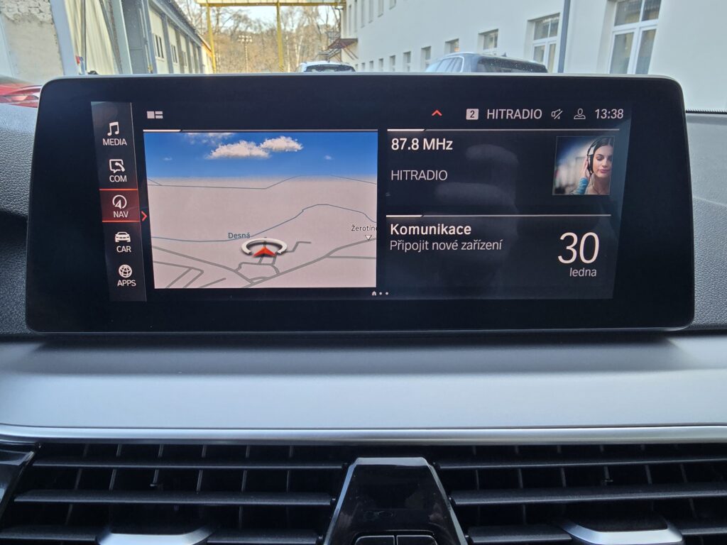BMW 518d 110kW FACELIFT 2021 AUTOMAT LED + NAVI + PDC - DPH