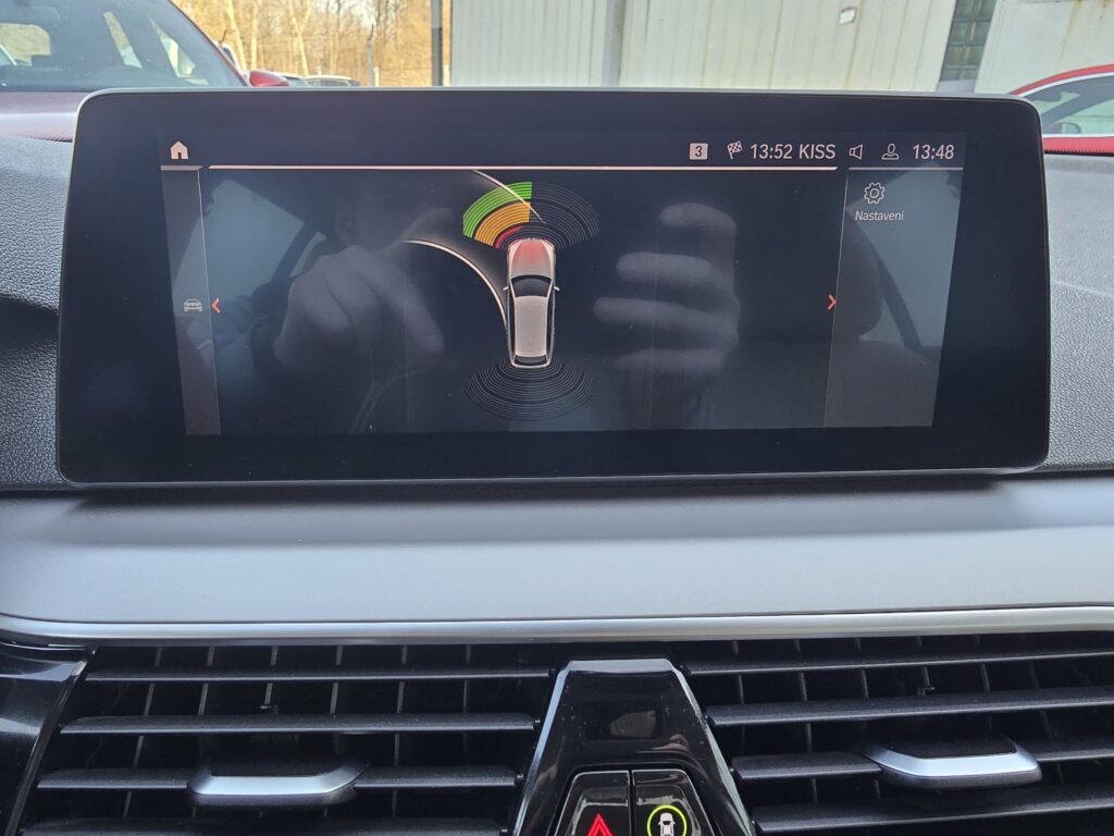 BMW 518d 110kW FACELIFT 2021 AUTOMAT LED + NAVI + PDC - DPH