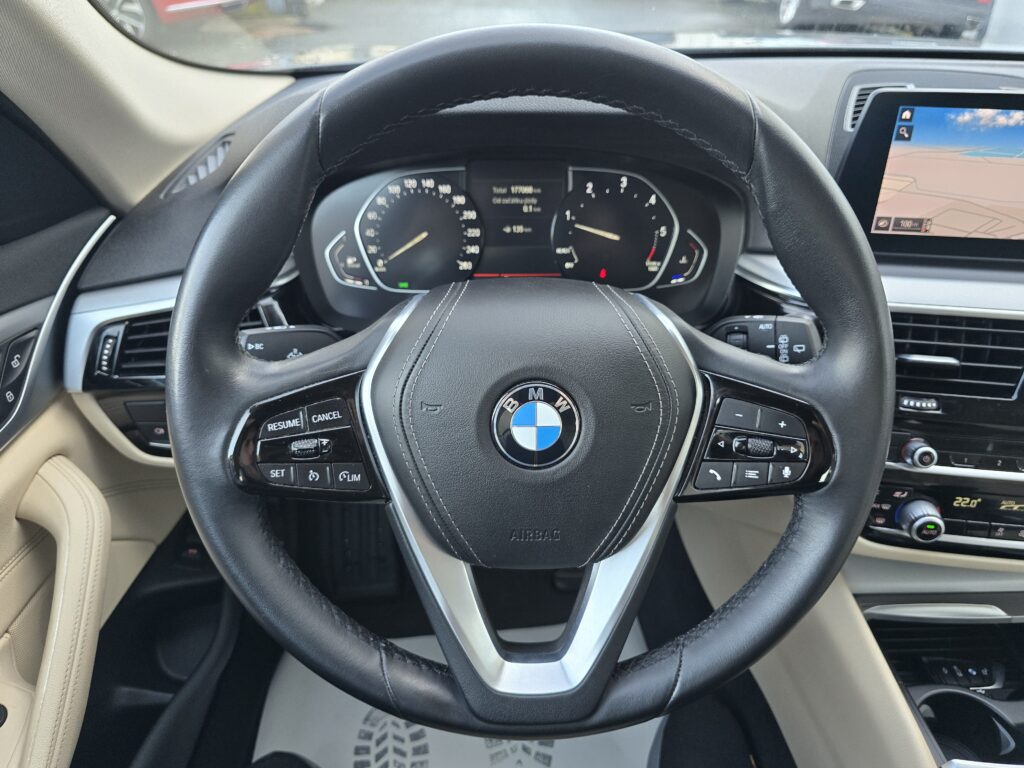BMW 518d 110kW FACELIFT 2021 AUTOMAT LED + NAVI + PDC - DPH