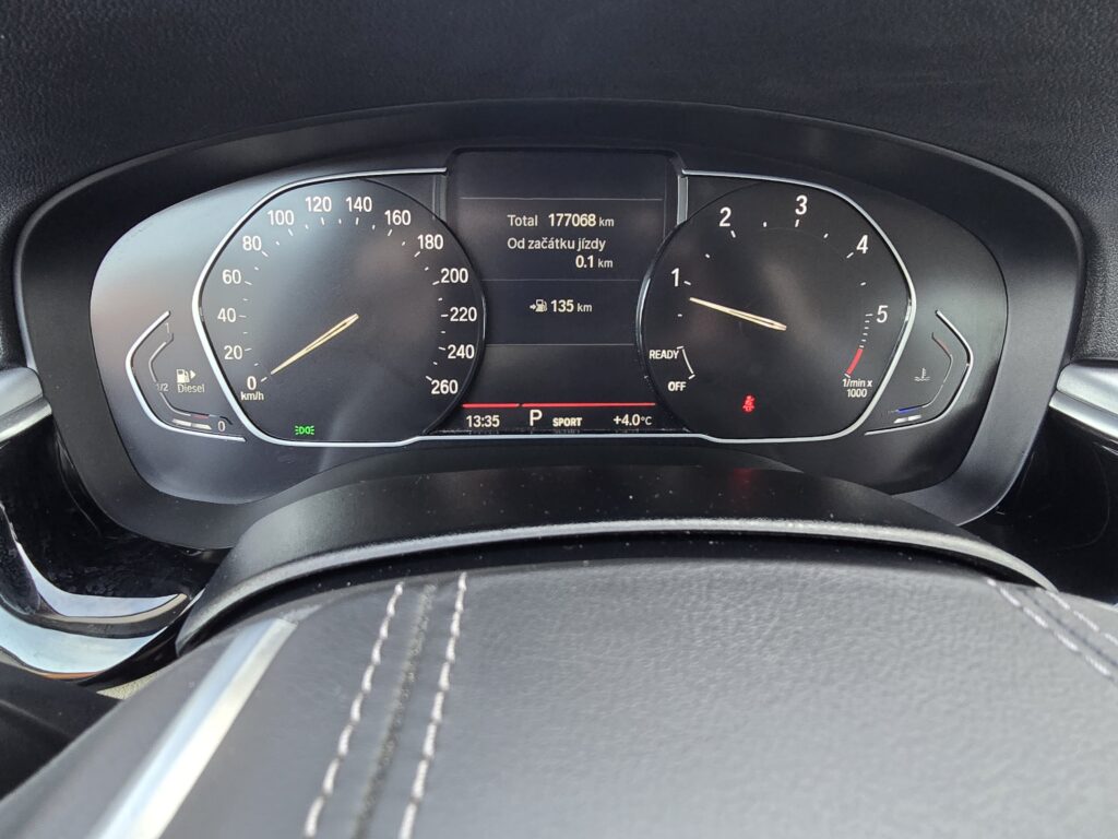 BMW 518d 110kW FACELIFT 2021 AUTOMAT LED + NAVI + PDC - DPH
