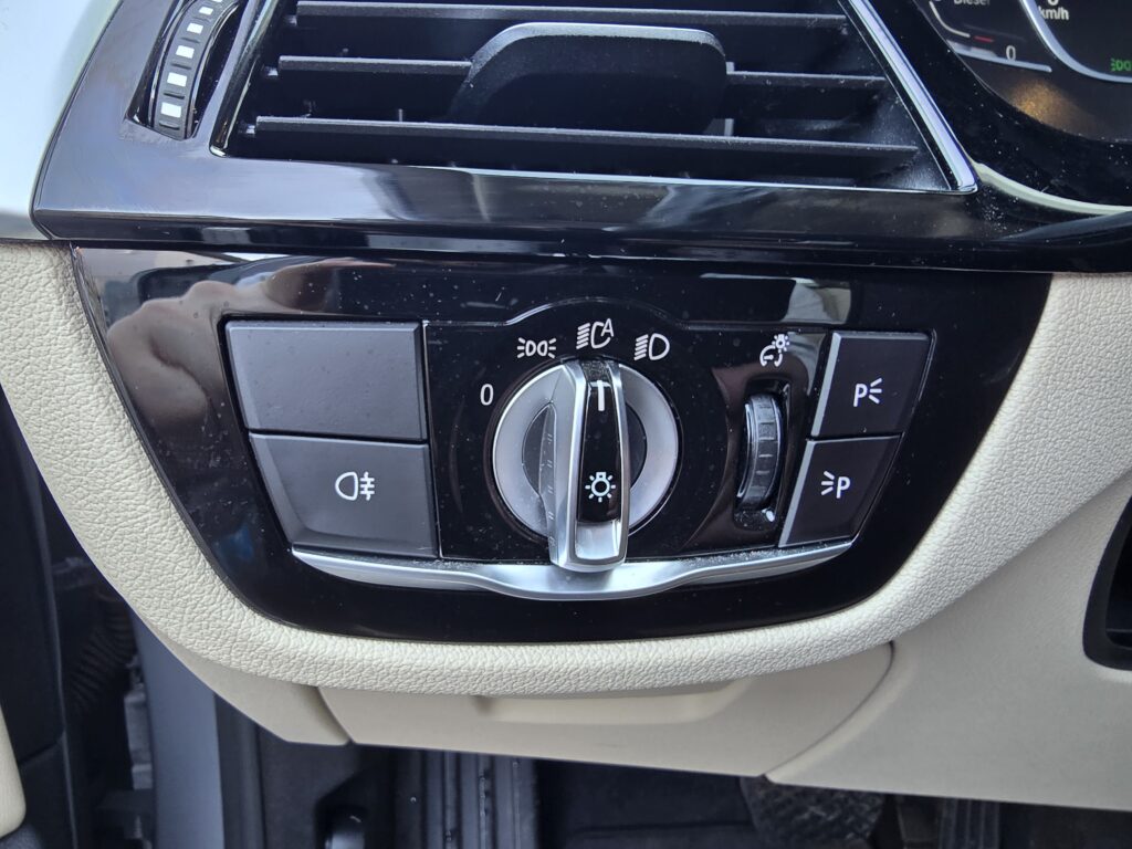 BMW 518d 110kW FACELIFT 2021 AUTOMAT LED + NAVI + PDC - DPH