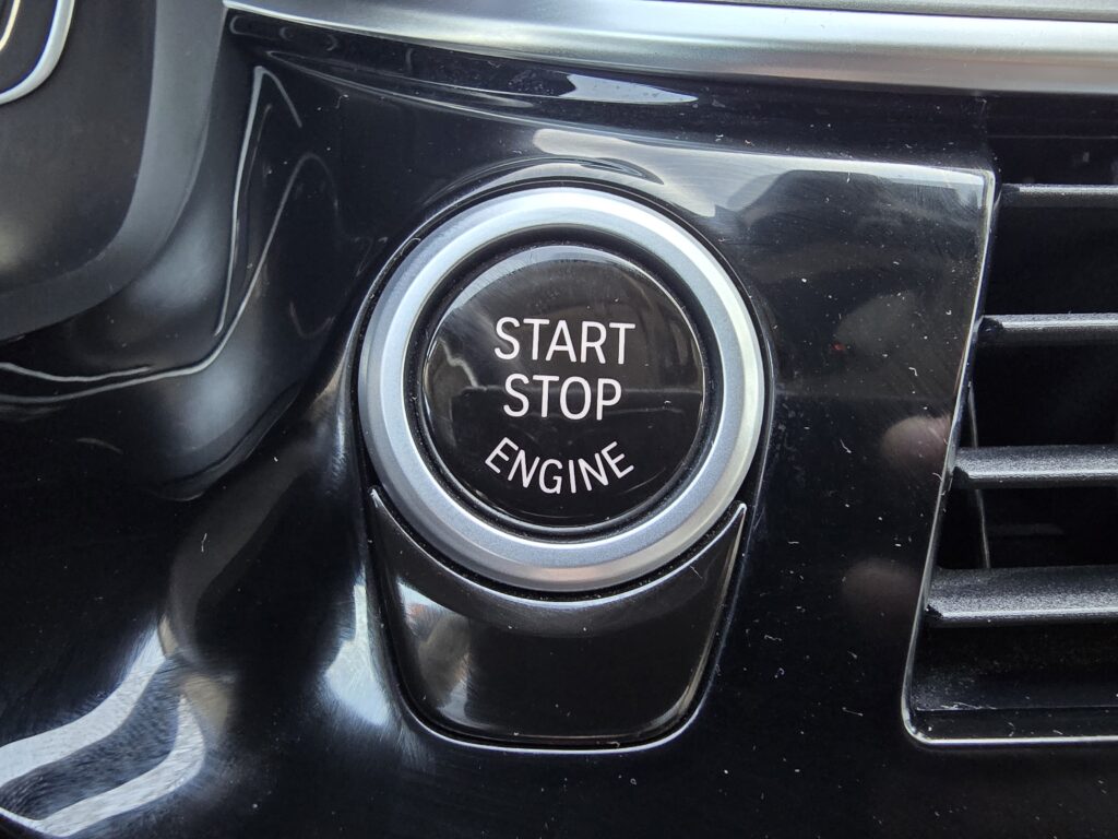 BMW 518d 110kW FACELIFT 2021 AUTOMAT LED + NAVI + PDC - DPH